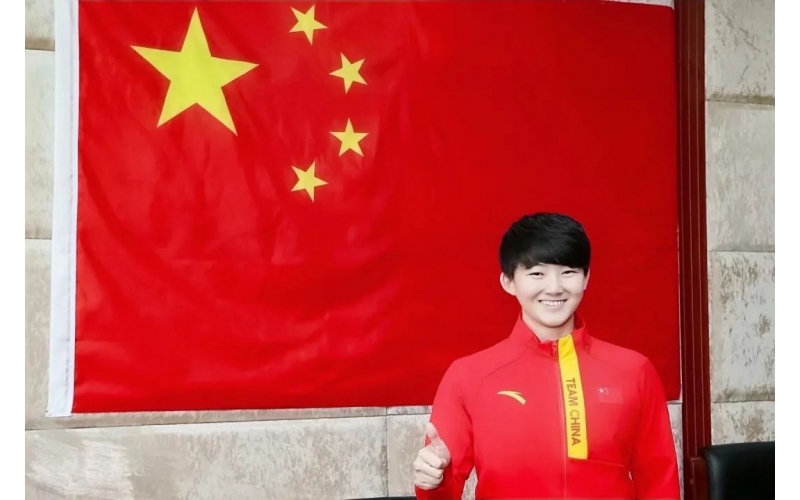 來(lái)了，世界冠軍宮乃瑩！